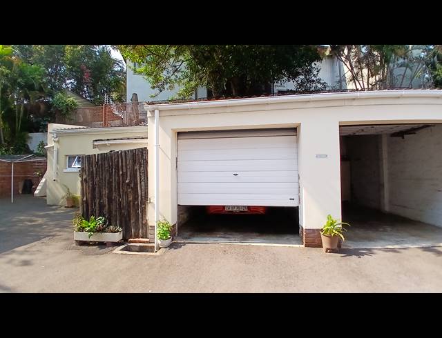 2 BEDROOM APARTMENT FOR SALE IN ESSENWOOD